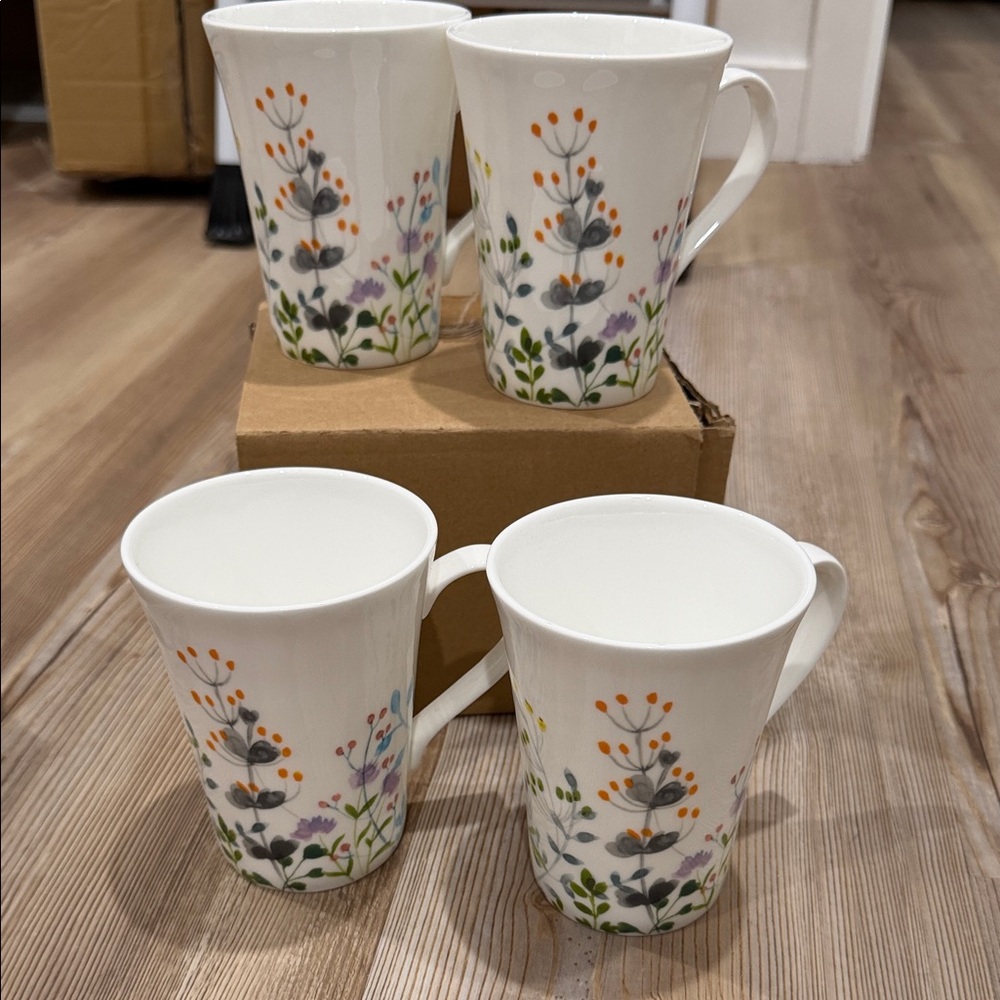 Mikasa Floral Patterned White Ceramic Mugs set of 4